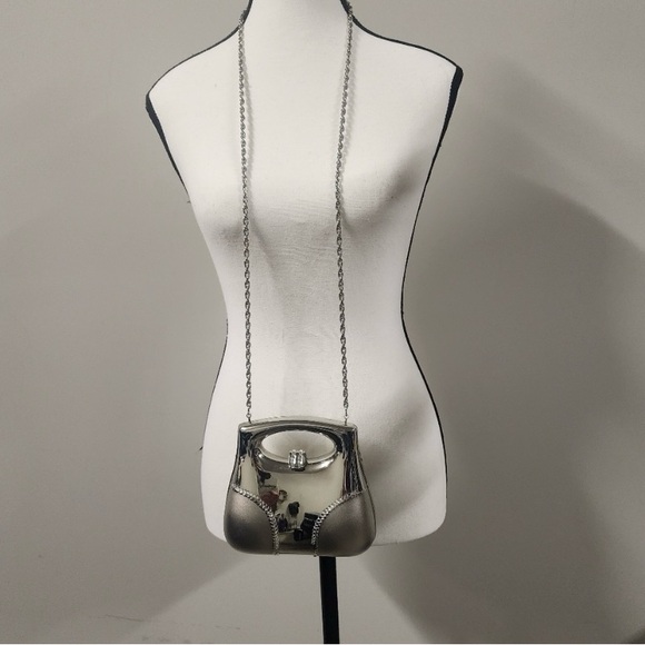 Shiney Silver Small Hard Case Purse with Jewels Chain Shoulder Strap - Picture 2 of 13